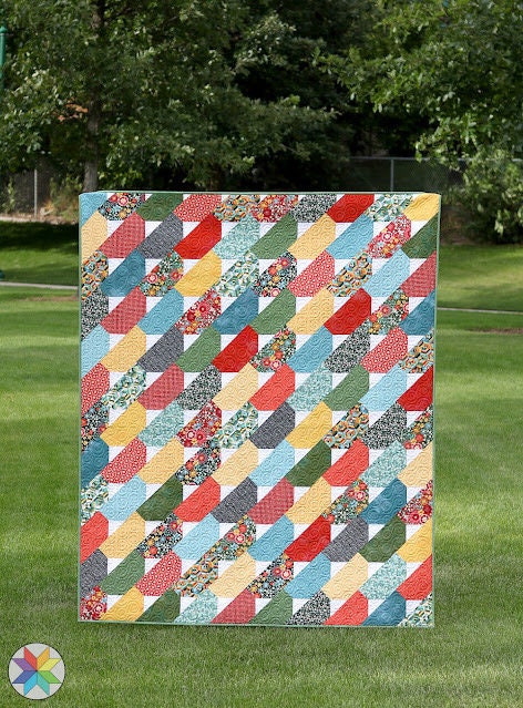 A Bright Corner Top Notch Quilt Pattern - 4 Size Variations Per Pattern