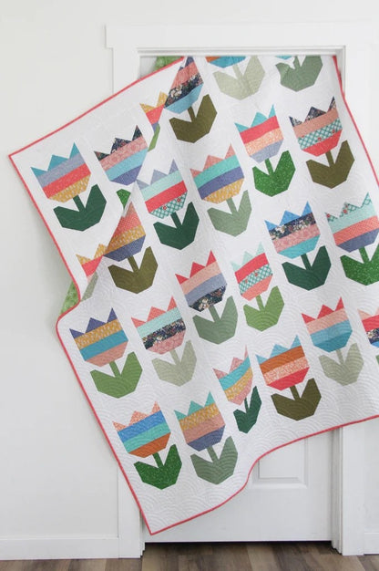 Cluck Cluck Sew Tulips Quilt Pattern - 5 Size Variations Per Pattern