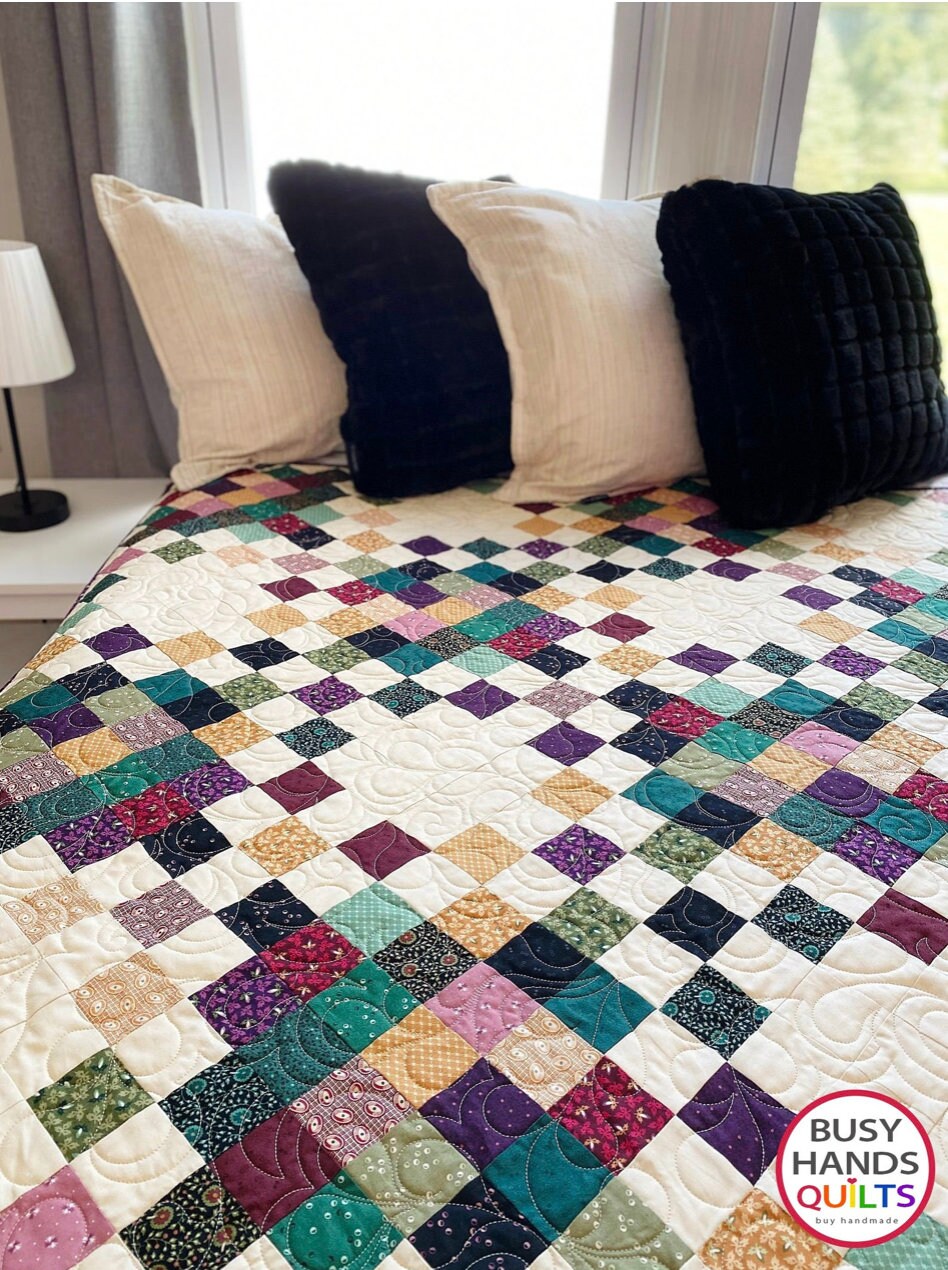 Busy Hands Quilts Picnic Plaid Quilt Pattern - 5 Size Variations Per Pattern