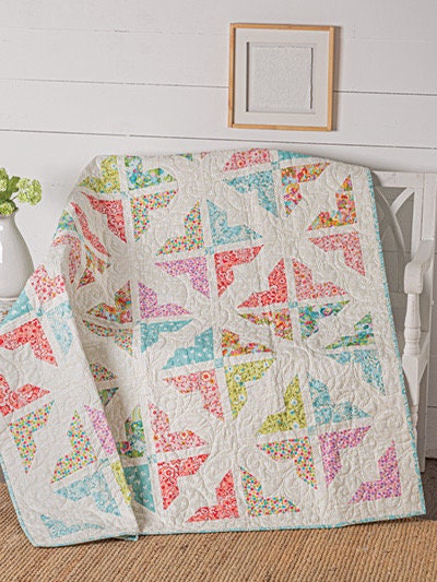 Annie's World Fun Fat Quarter Quilts For Spring Quilt Pattern Book - 11 Projects Per Book