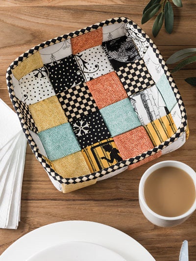 Annie's Quilting Quilting For the Home Pattern Book - 11 Timeless Projects Per Book