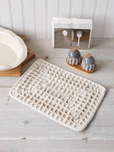 Annie's Crochet Make It in a Weekend! Hot Pads Pattern Book - 14 Projects Per Pattern Book