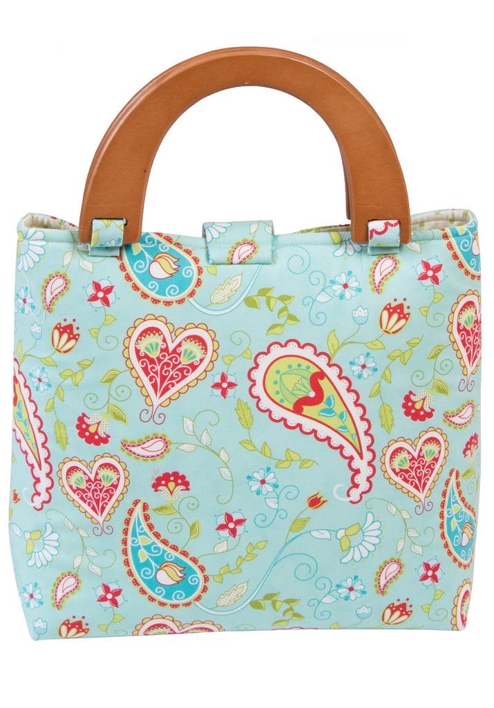 ByAnnie On The Town II Handbag Pattern - Finished Size: 11"x12"x5" (14 Colors of 18"x54" Mesh Packs Sold Separately)