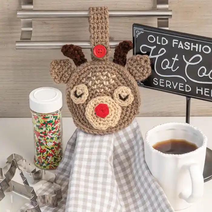 Annie's Crochet Happy Holidays in Crochet - 20 Projects Per Pattern Book