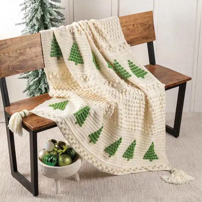 Annie's Crochet Happy Holidays in Crochet - 20 Projects Per Pattern Book