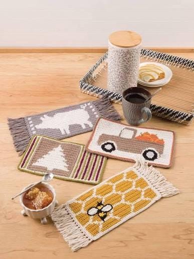 Annie's Crochet Farmhouse Mug Mats - 12 Projects Per Pattern Book