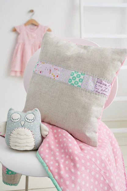 C&T Publishing Love Jelly Roll Quilts Pattern Book - 13 Projects Per Book (Softcover)