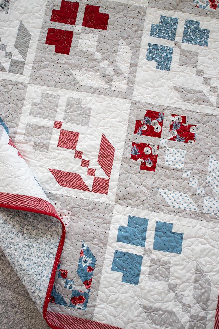 Lella Boutique Red, White, and Bloom Quilt Pattern Finished Size: 73.5"x73.5"