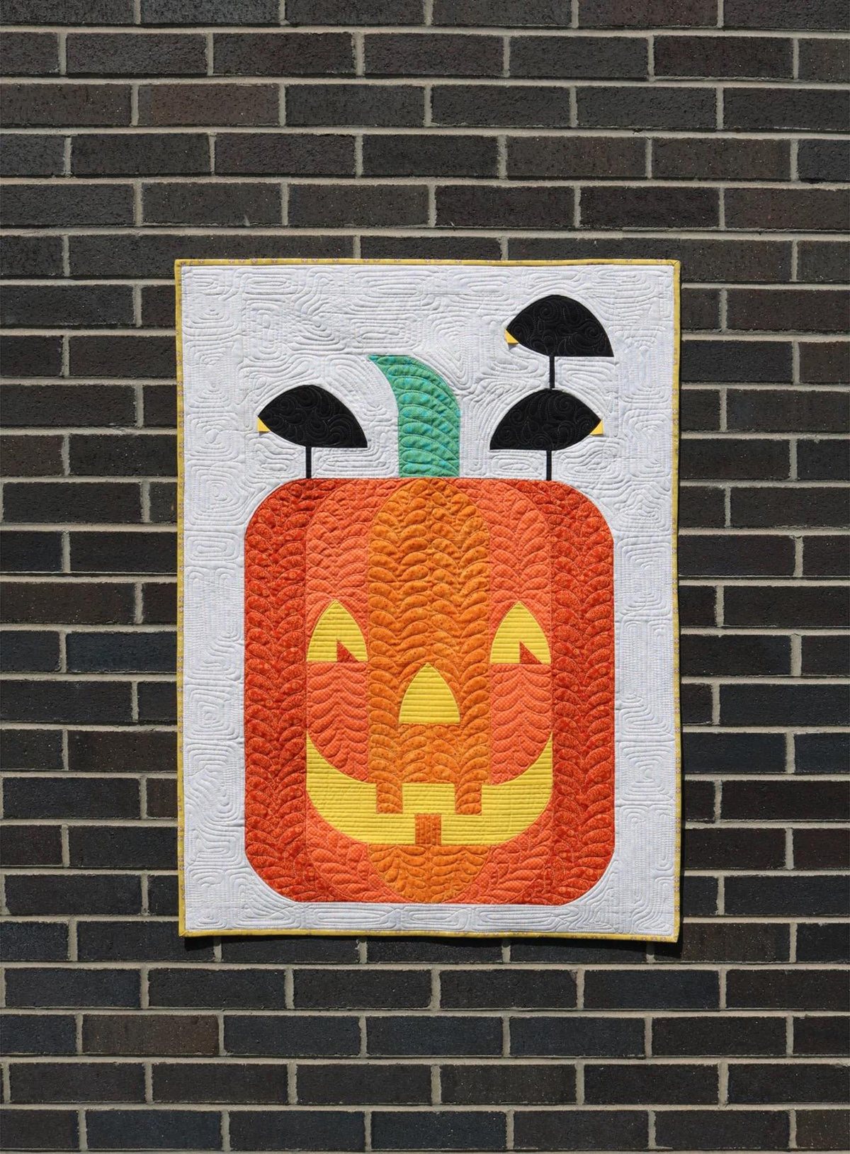 Sew Kind of Wonderful Posh Jack-O Quilt Pattern #462 Finished Size 28"x38" (SKW Rulers Sold Separately)