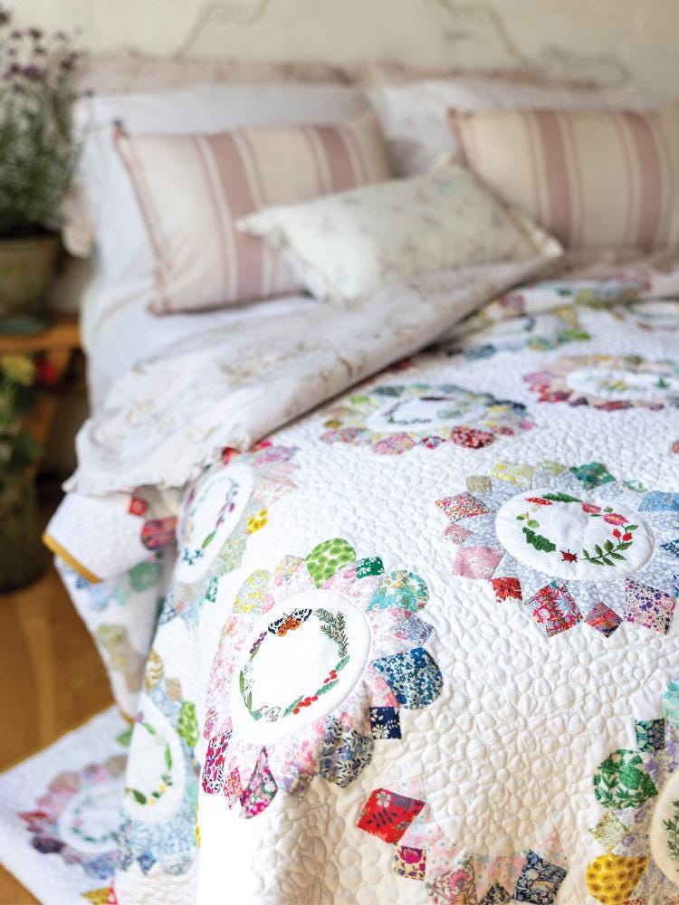 Alice Garrett Alice's Country Diary Quilt - A Quilting Journey Through The Seasons With English Paper Piecing & Hand Embroidery (Hardcover)