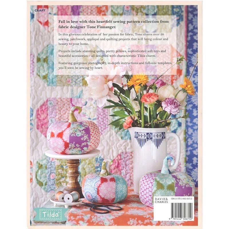 Tilda Quilts Sewing By Heart - For The Love of Fabrics (Softcover)