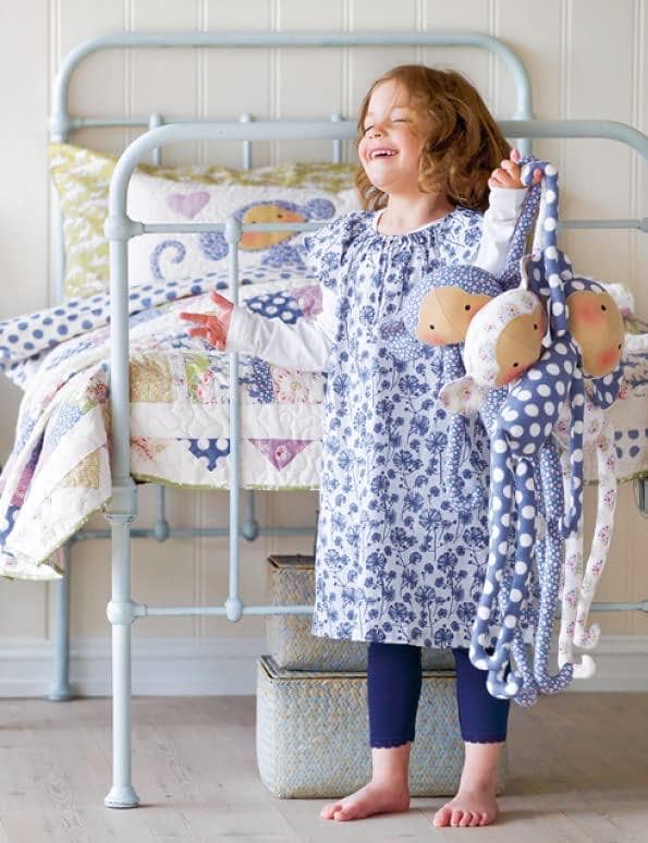Tilda's Toy Box - Sewing Patterns For Soft Toys and More From The Magical World of Tilda (Softcover)