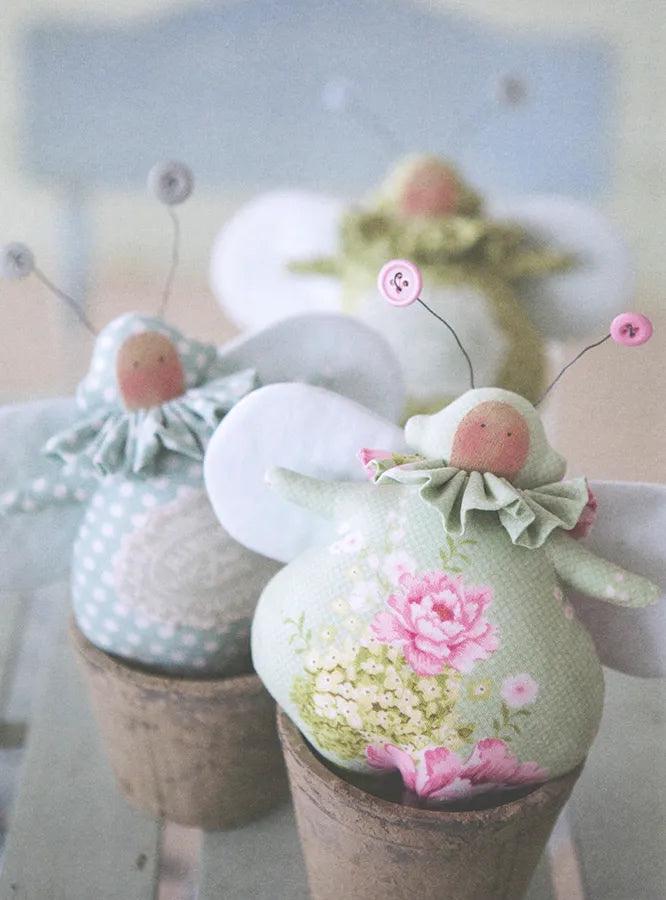 Tilda's Spring Ideas - Simple Sewing Projects and Papercraft Ideas with Tilda Fabrics and Embellishments (Softcover)