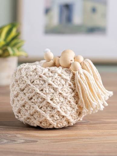 Annie's Crochet Stylish Crochet For the House, 4 Design Styles & 20 Gorgeous Projects #871877